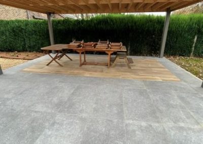 Terrasse couverte - carrelages - imitation pierre bleue - Amenagement extérieur - Laurent Hubert